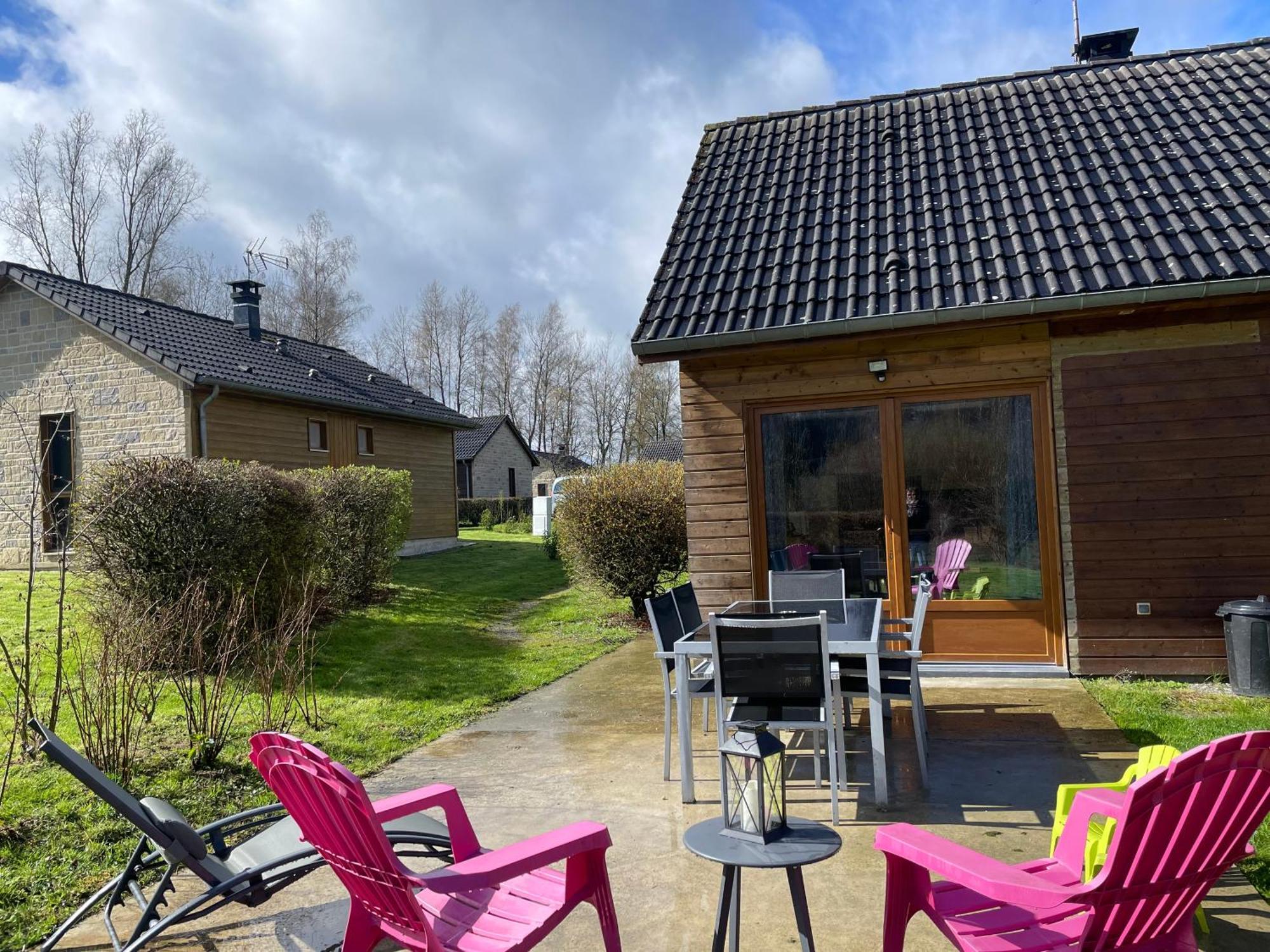 Cottage Chaleureux Dans Domaine Prive Signy-le-Petit Exterior photo