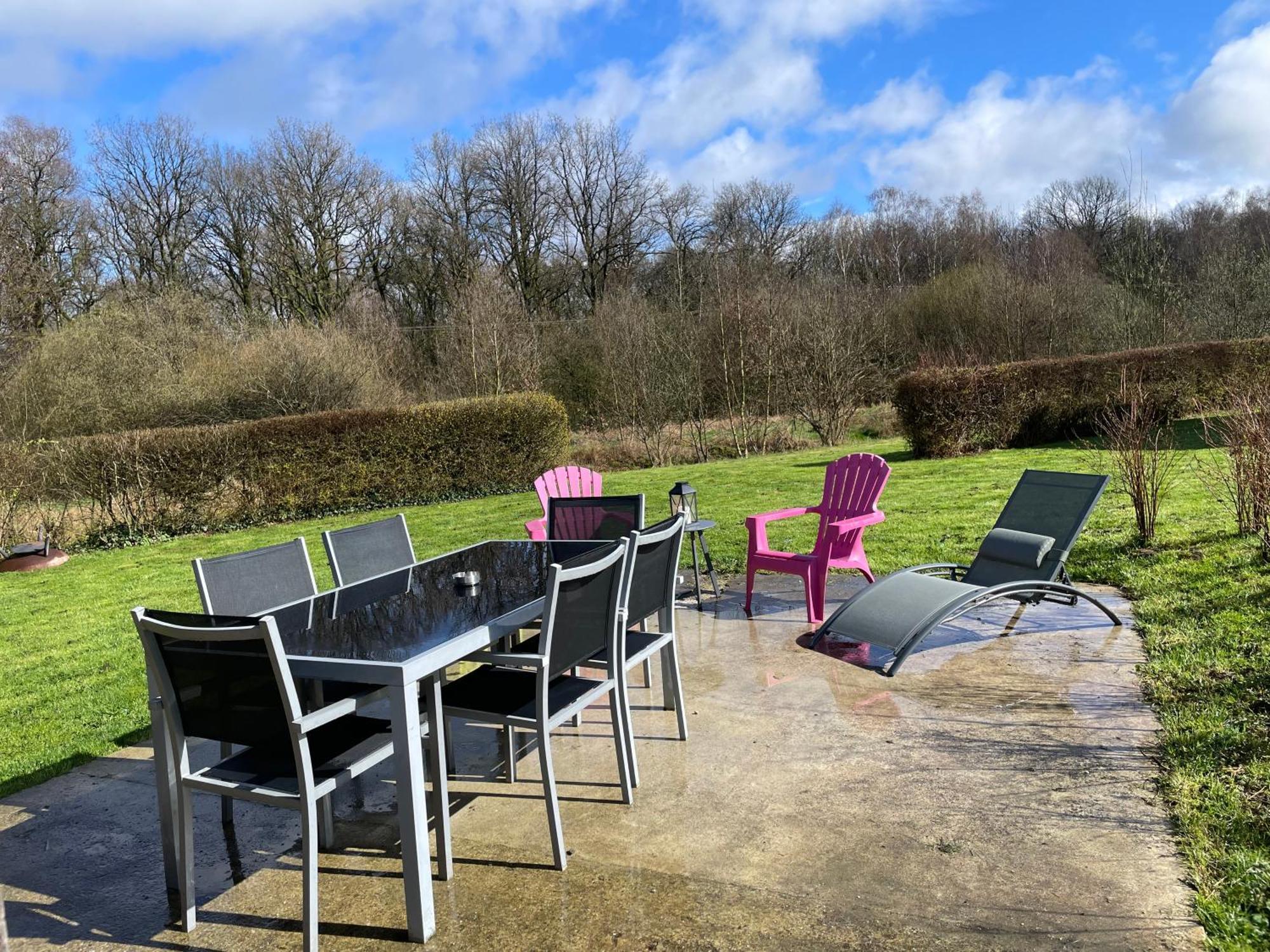 Cottage Chaleureux Dans Domaine Prive Signy-le-Petit Exterior photo
